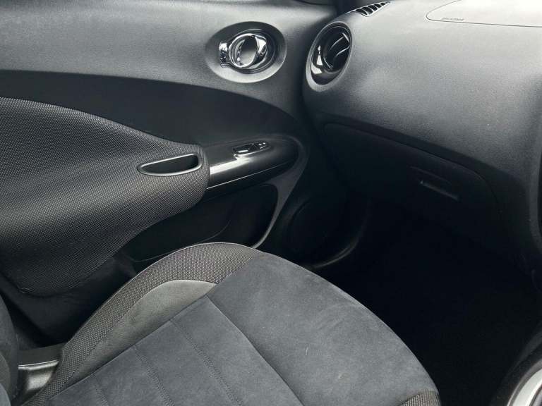 2017 Nissan Juke 1.2 DIG-T N-Connecta SUV 5dr Petrol Manual Euro 6 (s/s) (115 ps) SUV PETROL Manual