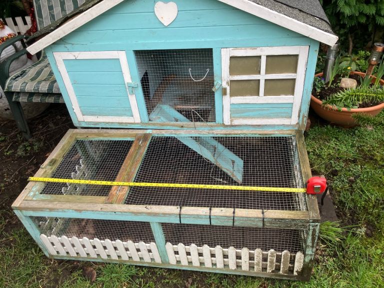 Guinea pig / rabbit hutch and run 