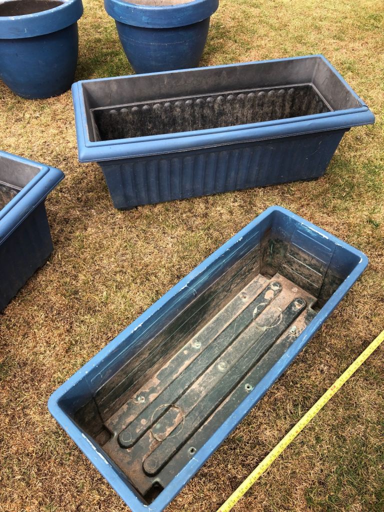 Garden pots and troughs