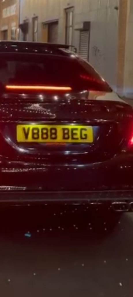 Private plate V888 BEG
