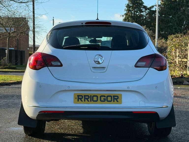 2014 Vauxhall Astra 1.7 CDTi ecoFLEX SRi Euro 5 (s/s) 5dr HATCHBACK Diesel Manual