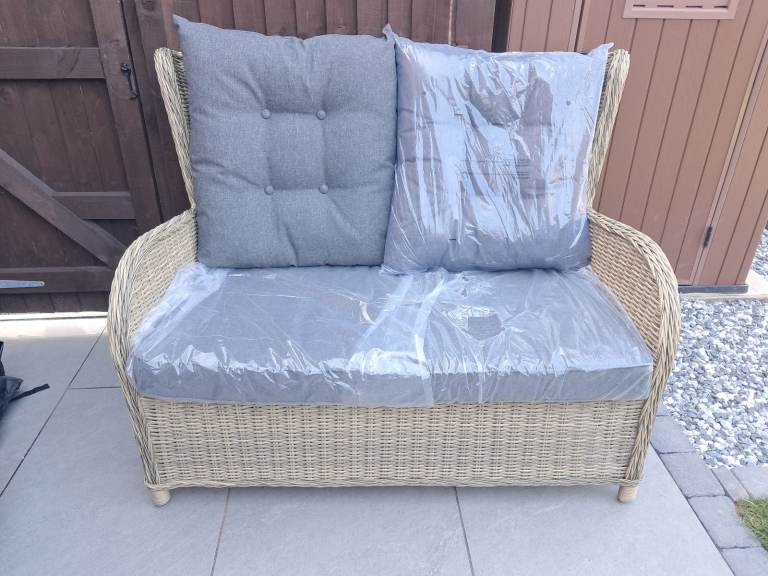 2 seater rattan sofa