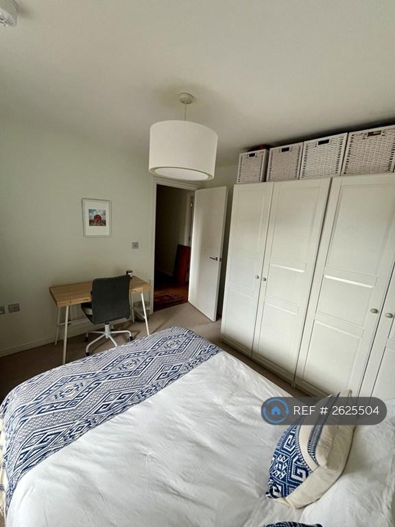 3 bedroom flat in Roffo Court, London, SE17 (3 bed) (#2625504)