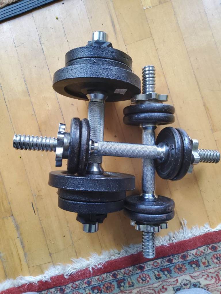 Free weights dumbells