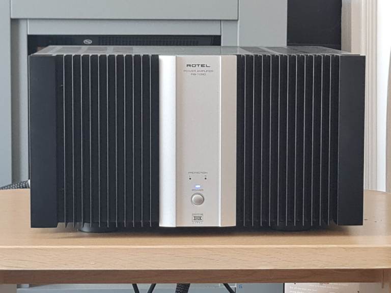 Rotel Amplifier – Good Working Order