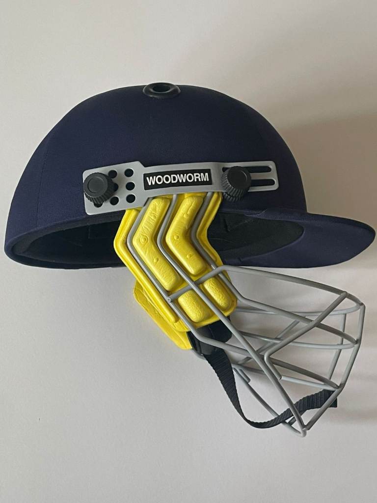 Cricket Helmet with face guard - Woodworm - Senior Small 