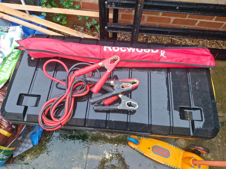 Towing pole and jumbo jumpleads