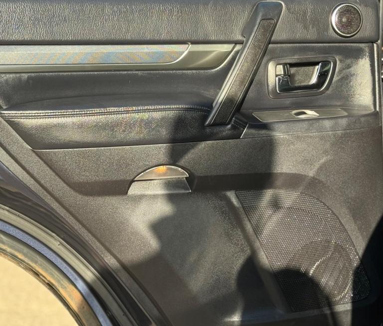 2008 Mitsubishi Shogun 3.2 DI-DC Elegance Auto 4WD Euro 4 5dr LWB Diesel