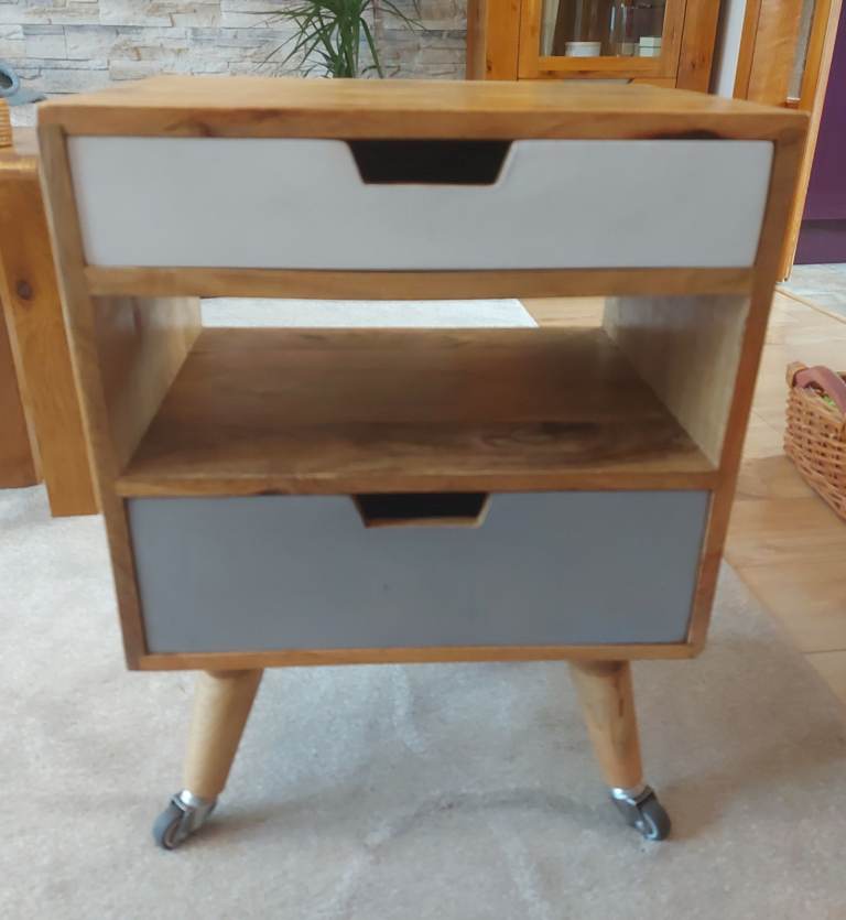 Solid Wood Scandinavian-Style Nightstand with Wheels 