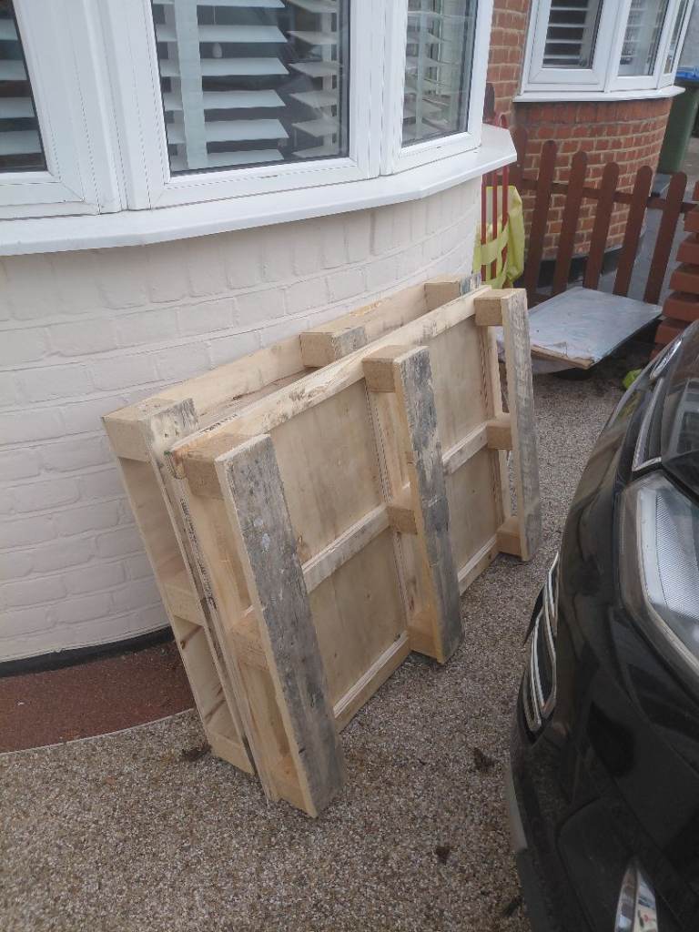 2 clean pallets 