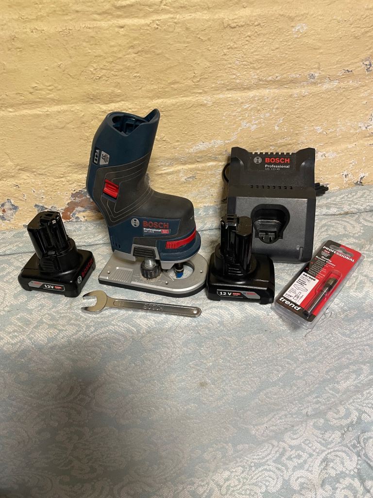 Bosch professional 12v Palm router