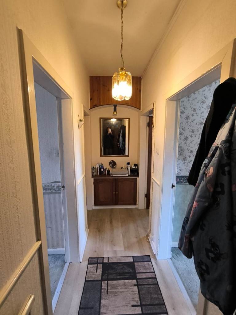 2 bed flat (spacious and newly furnished) - Corstorphine Edinburgh