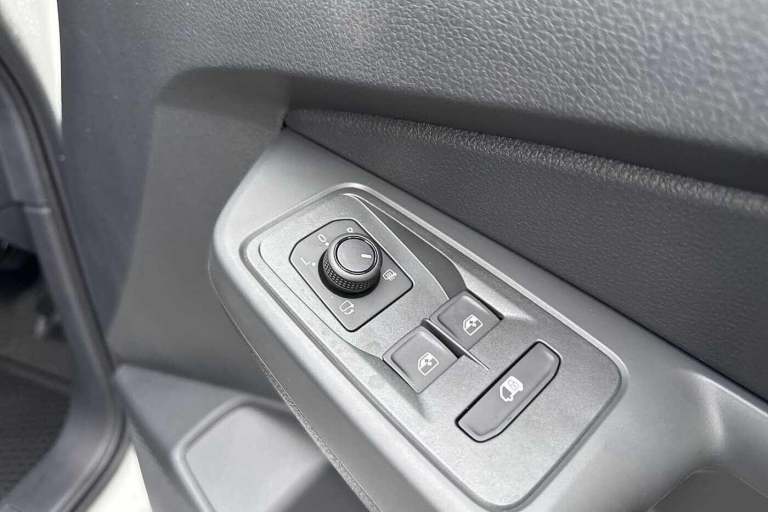 2025 Volkswagen Caddy Maxi C20 Caddy Cargo Commerce Maxi 102 PS 2.0 TDI 6sp Manual Van DIESEL Manual