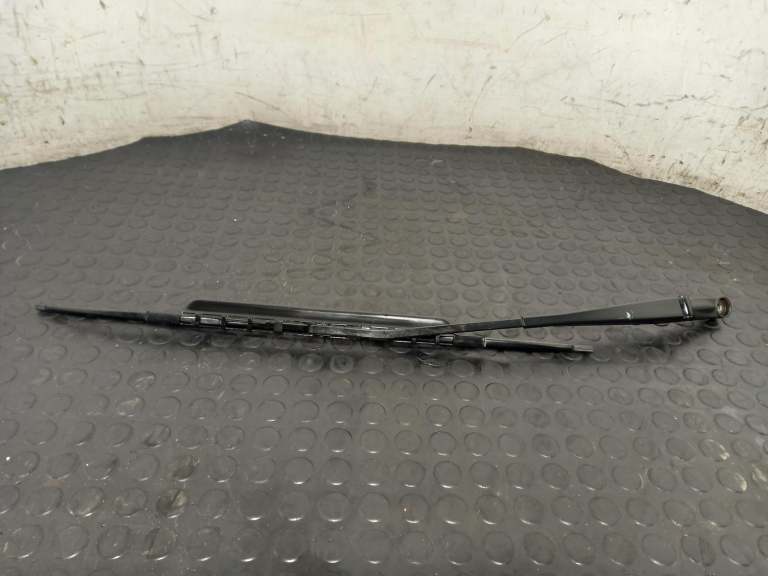 Porsche 911 Wiper Arm Front Left 2005-2012 2 Door Coupe