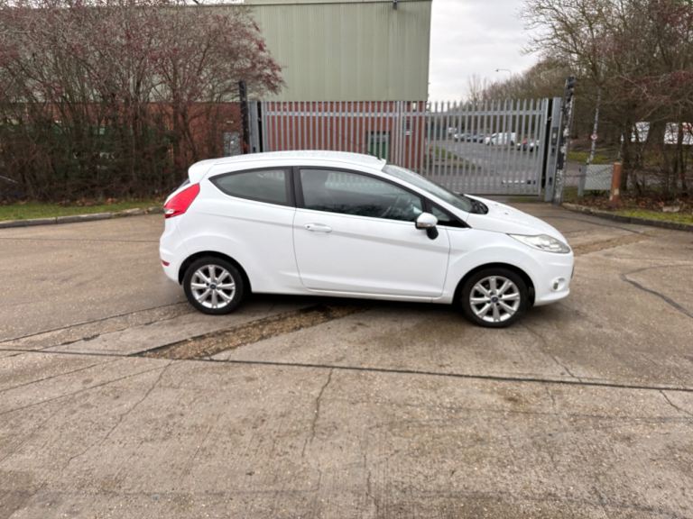 Ford, FIESTA, Hatchback, 2011, Manual, 1242 (cc), 3 doors