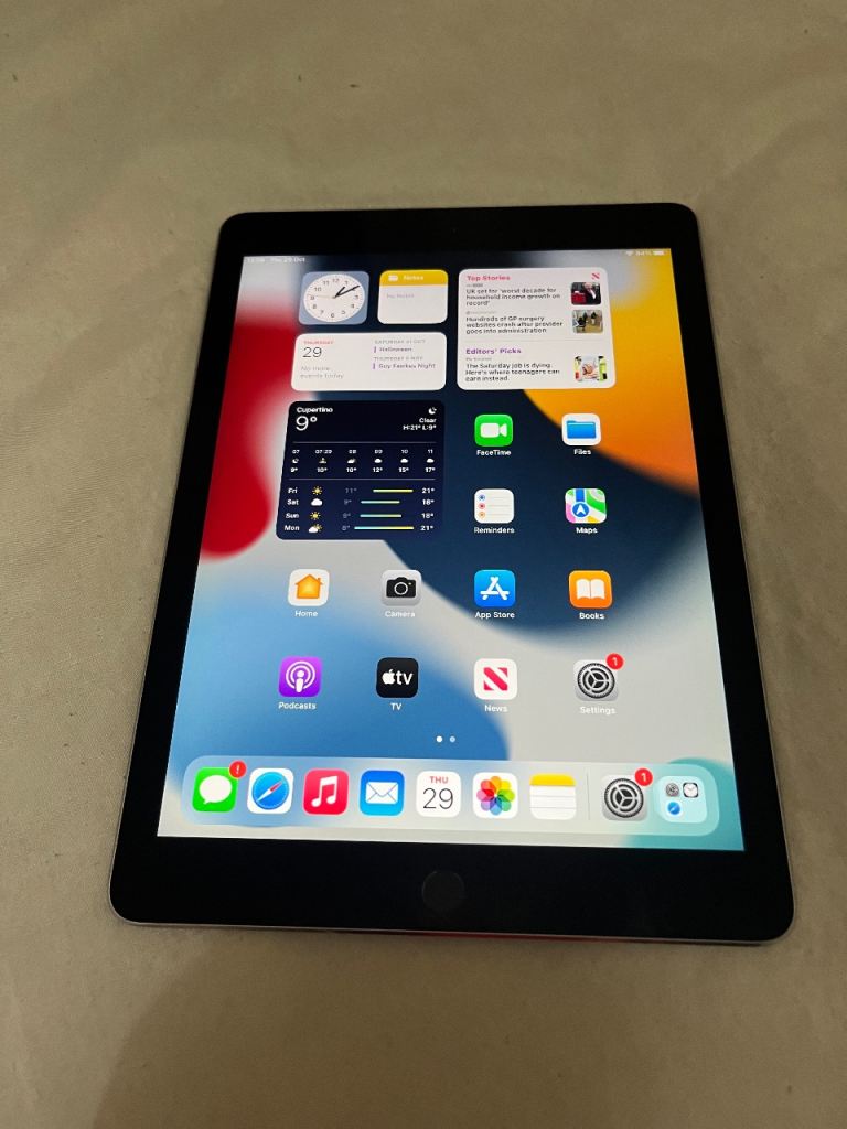 Apple iPad Air 2. 64gb. Good condition.