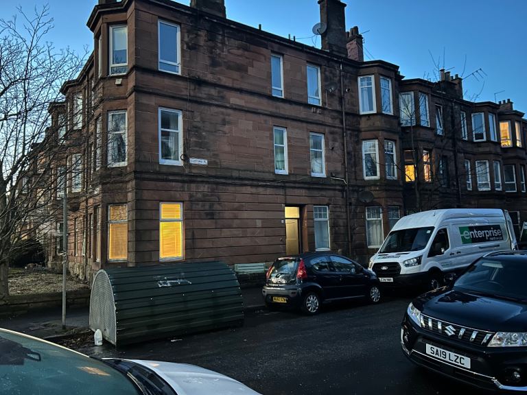 2nd floor One bedroom flat to let in Ibrox Glasgow 