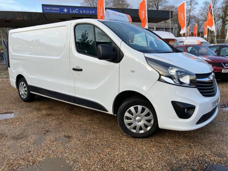 2018 Vauxhall Vivaro 1.6 CDTi 2900 SPORTIVE AIR CON Panel Van 5dr L2 H1 EURO 6 (120 ps) **NO VAT ...