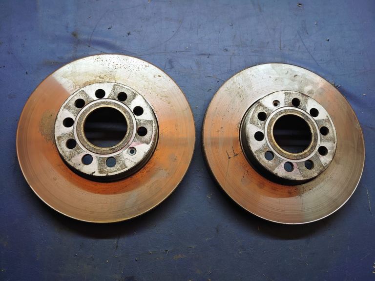 Audi a3 8p 2.0 tdi front brake discs 