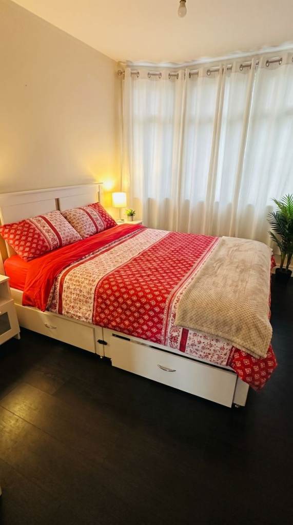 RENT-FREE rooms in Birmingham. 2 Good Sized twin rooms available. DSS claimants apply