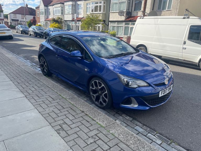 Vauxhall, GTC, Hatchback, 2017, Manual, 1998 (cc), 3 doors
