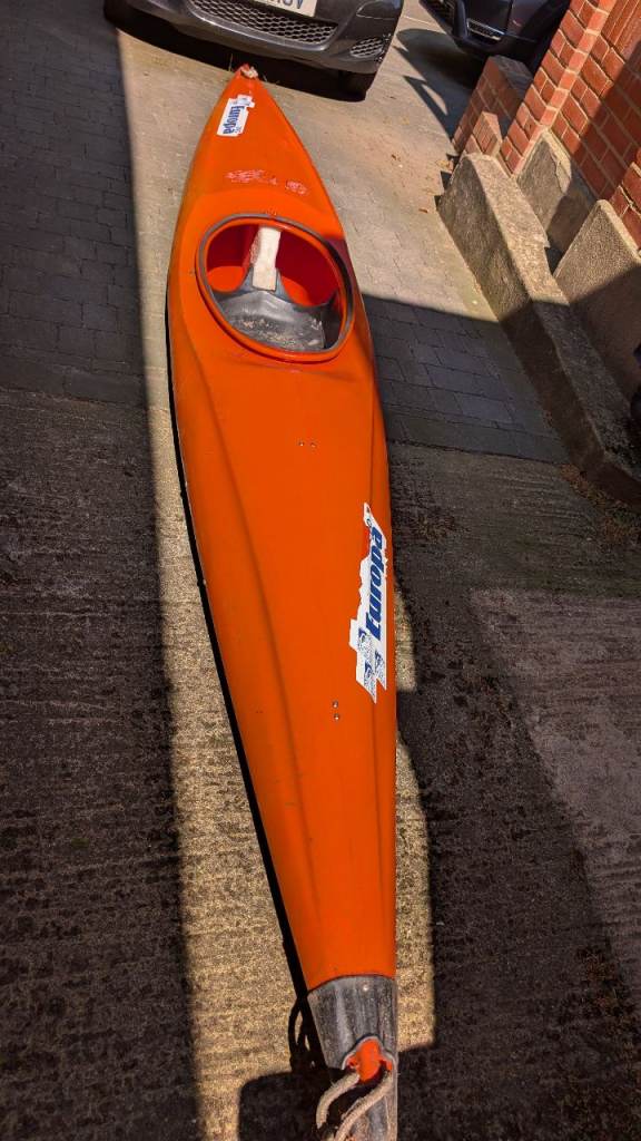 Plastic Kayak (Closed Cockpit, 3.9m)