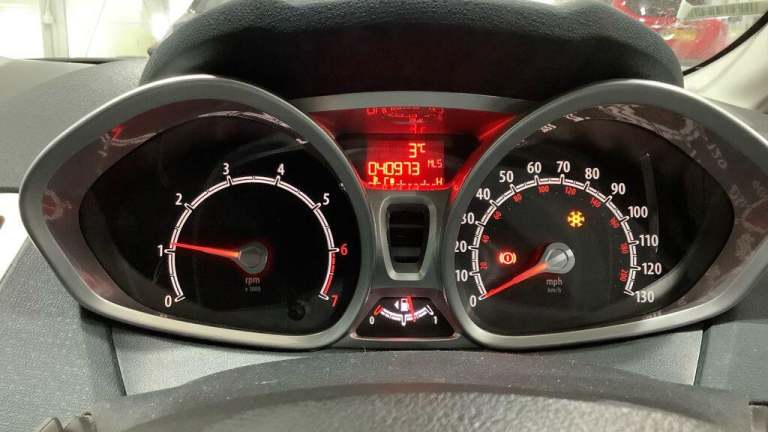 2012 Ford Fiesta 1.25 Zetec 5dr [82] HATCHBACK PETROL Manual