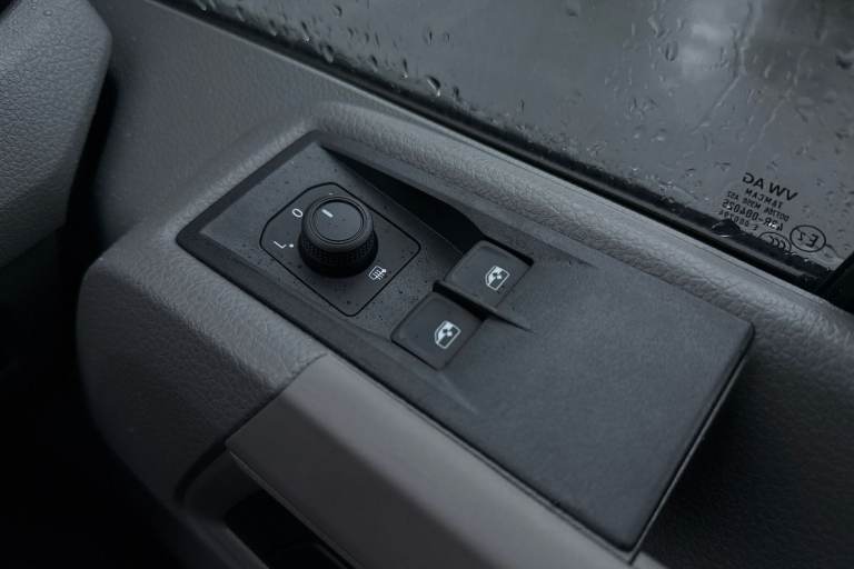 2025 Volkswagen Crafter CR35 Panel Van Commerce Plus LWB 163 PS 2.0 TDI rwd manual Van DIESEL Manual