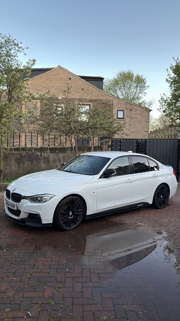 BMW, 3 SERIES, Saloon, 2014, Manual, 1995 (cc), 4 doors