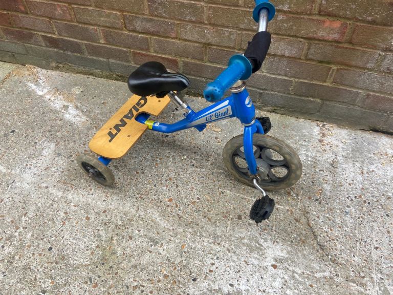 Child’s  Giant Lil Giant Tricycle (age 2 Upwards)