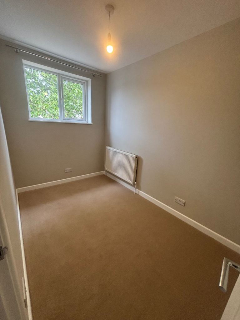 2 bedroom house to rent 