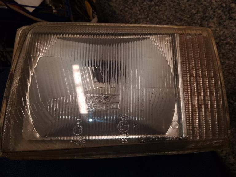 MK 2 MG METRO PASSINGER SIDE HEADLAMP GOOD SILVERING 