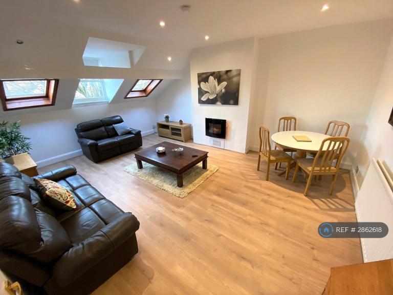 2 bedroom flat in Portland Road, Birmingham, B16 (2 bed) (#2862618)