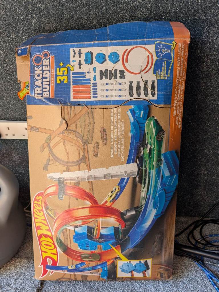 Hot wheels powered track builder 