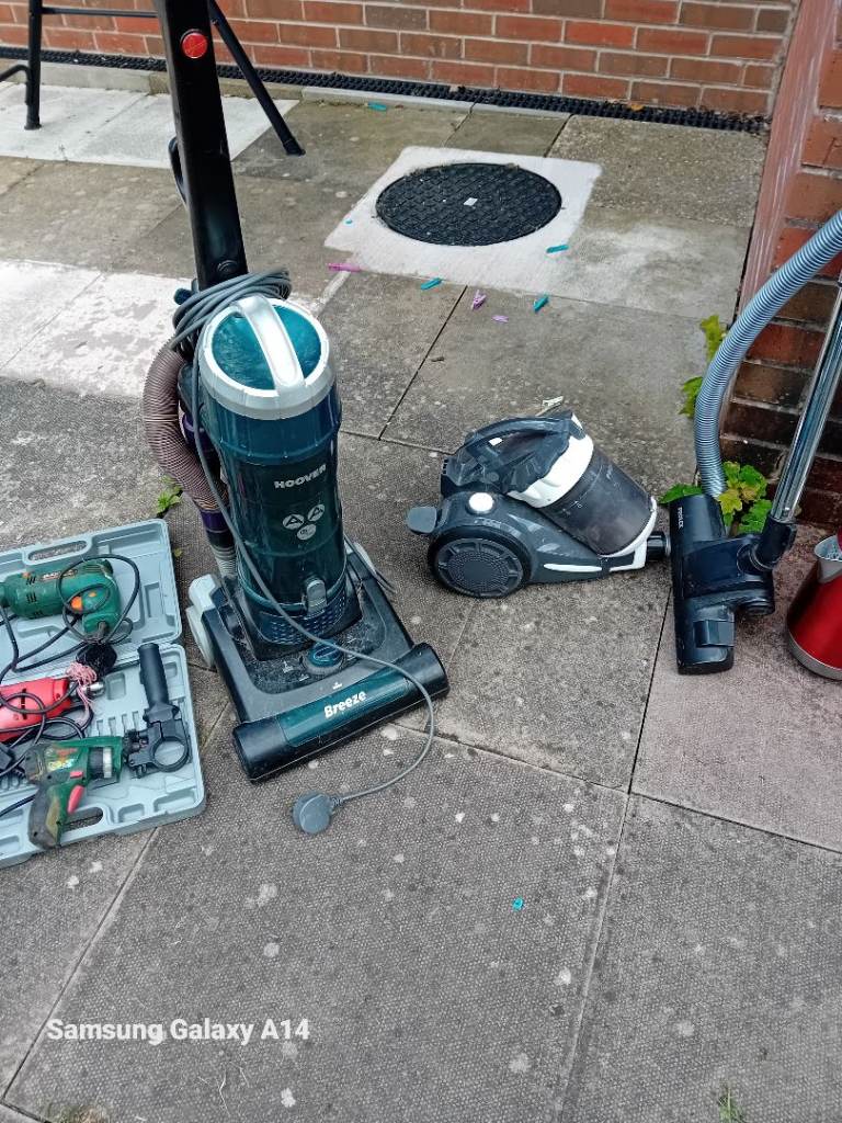 JOB LOT OF VARIOUS HOUSEHOLD And GARDEN ITEMS 