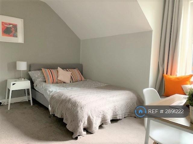 1 bedroom in Croft Road, Swindon, SN1 (#2891222)