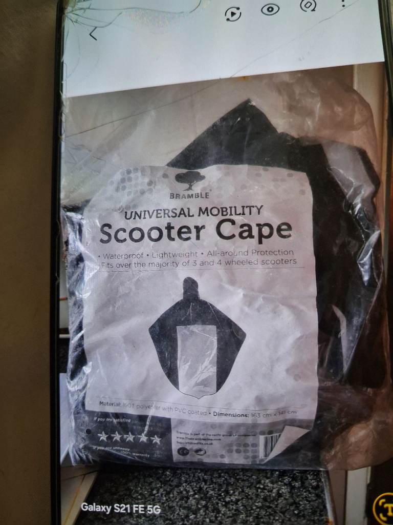 Mobility scooter cape 