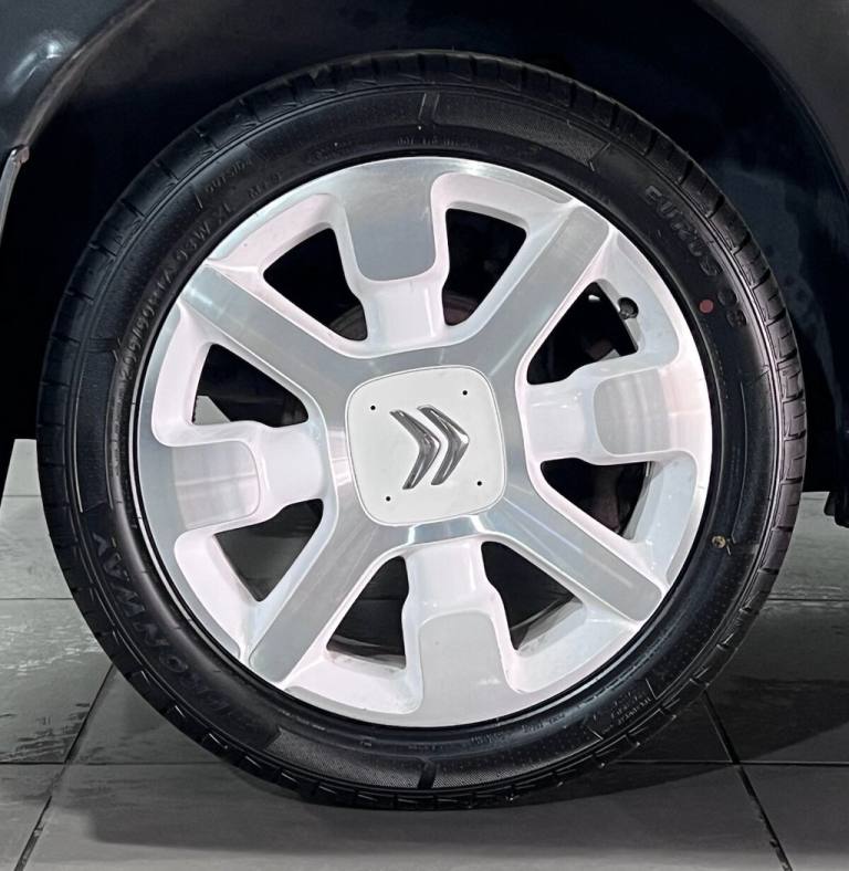 2018 Citroen C4 Cactus 1.6 BlueHDi W Hatchback 5dr Diesel Manual Euro 6 (100 ps) Hatchback Diesel...