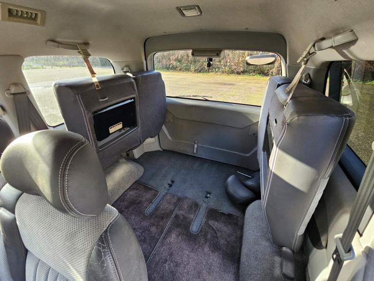 2025 Mitsubishi DELICA SPACE GEAR AUTO L400 Spacegear Chamonix 3.0 Auto V6 4X4 / 2WD MPV PETROL A...