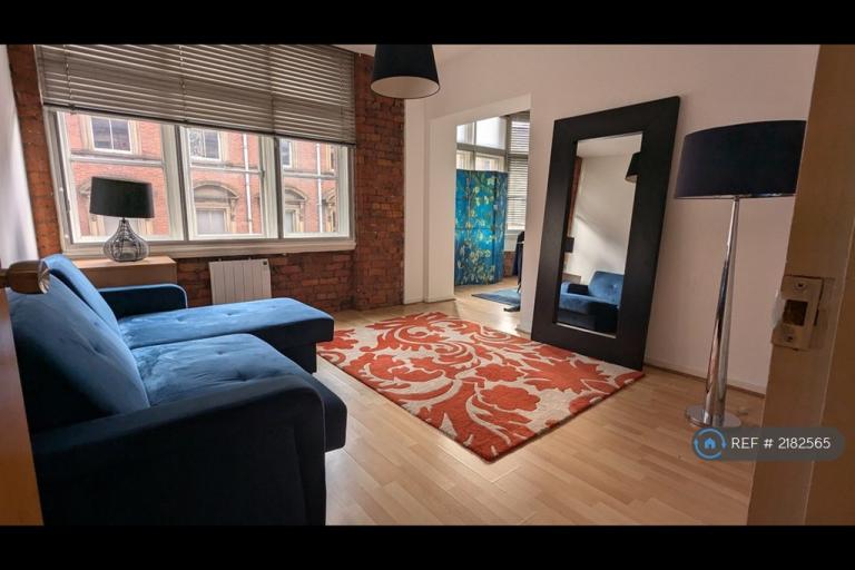 2 bedroom flat in Princess Street, Manchester, M1 (2 bed) (#2182565)