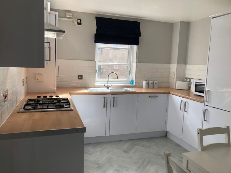 Fully Furnished 2 Bedroom Flat – The Shore, Leith -  £1300 – Available April 2026