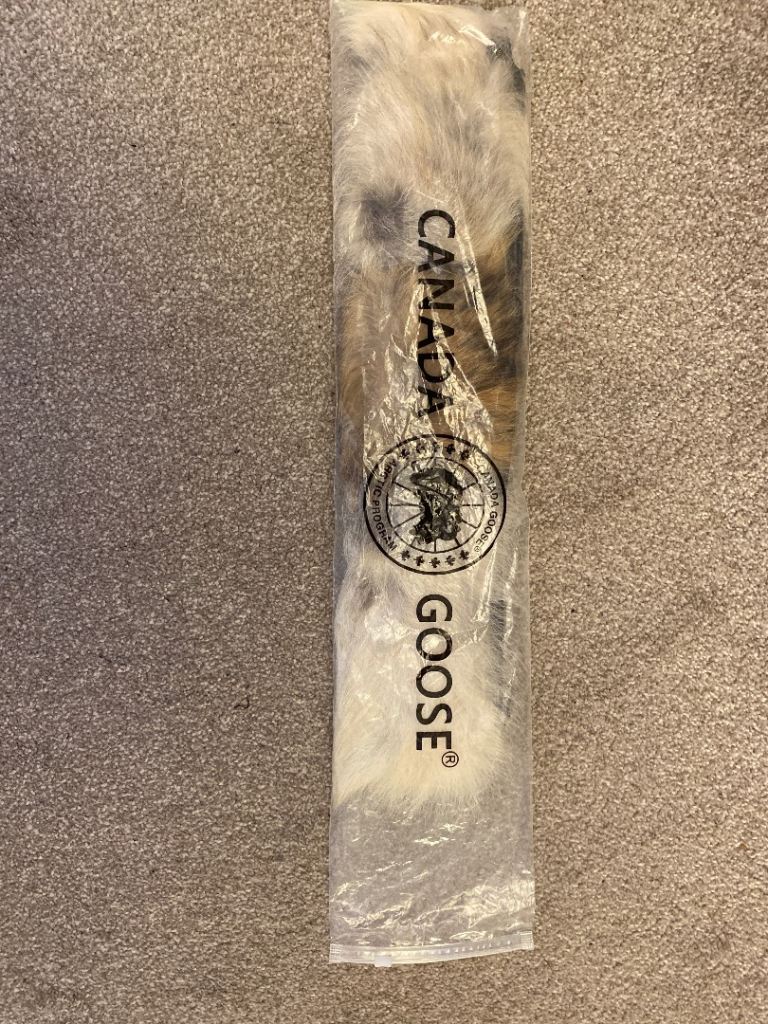 Hood attachement for Canada goose jacket 