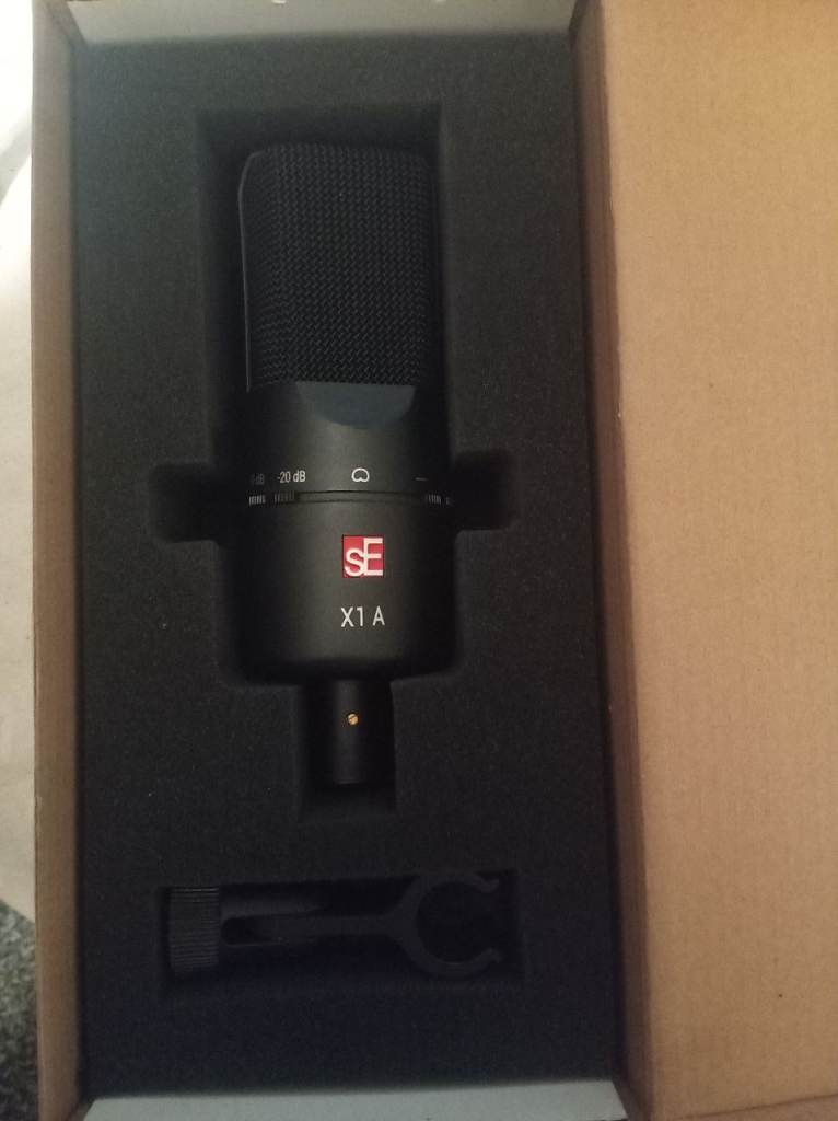 SE x1a studio condenser microphone 