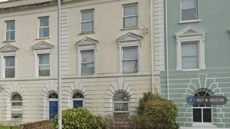 2 bedroom flat in Molesworth Road, Stoke, Plymouth, PL3 (2 bed) (#2822745)