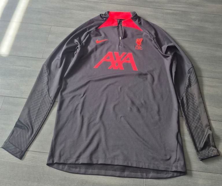 Kids nike liverpool traing top