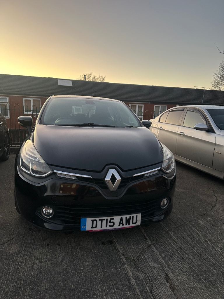 Selling my Renault clio this cheap beacuse i need instant money 