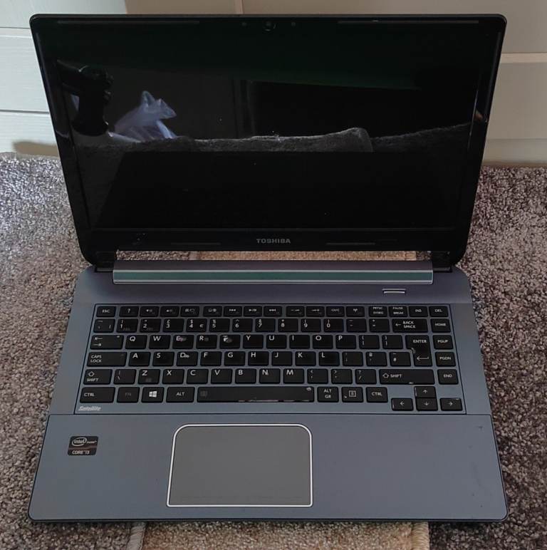 TOSHIBA LAPTOP 14 INCH 