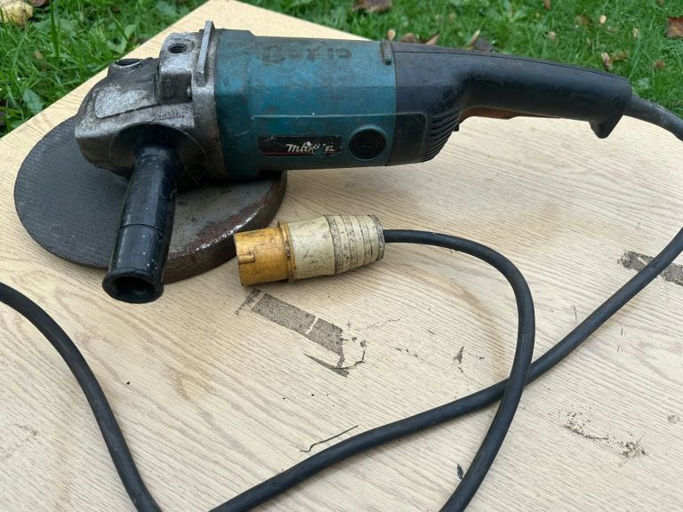 Makita Angle Grinder - Used Condition, Fully Working