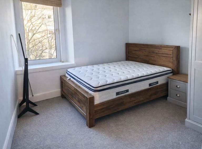 Dalry: sunny one bed flat all mod cons avail now