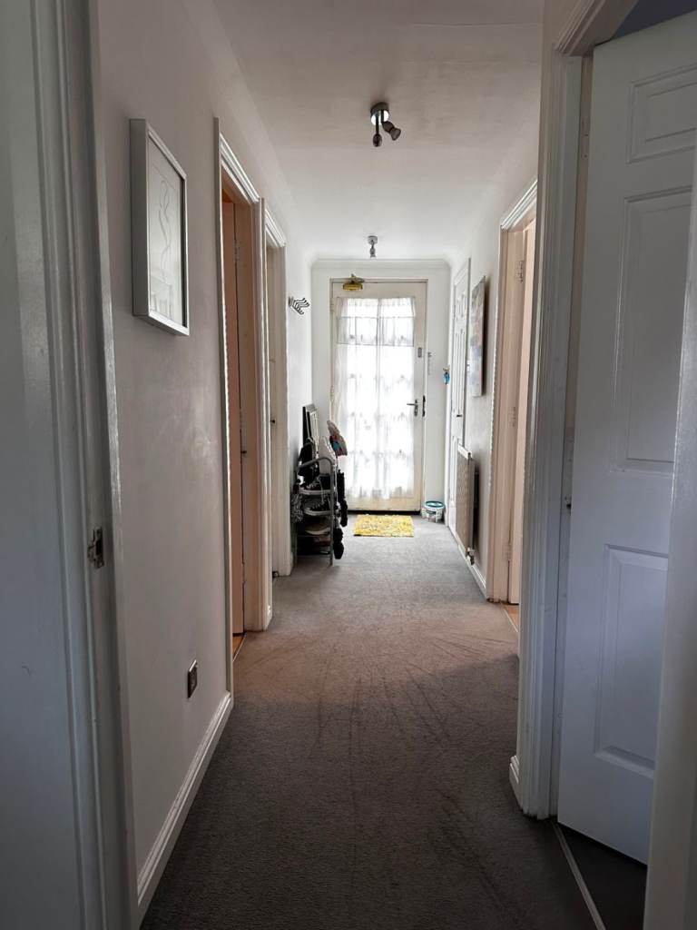 Double room for rent in Most accessable,quite area in Leith